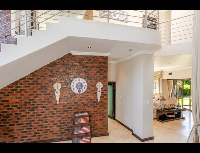 4 BEDROOM FREEHOLD FOR SALE IN SAGEWOOD